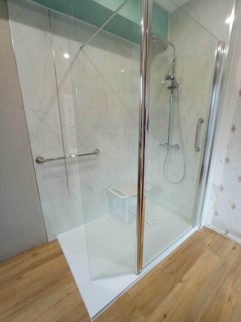 Une douche sécurisée AKW posée à Bauvin